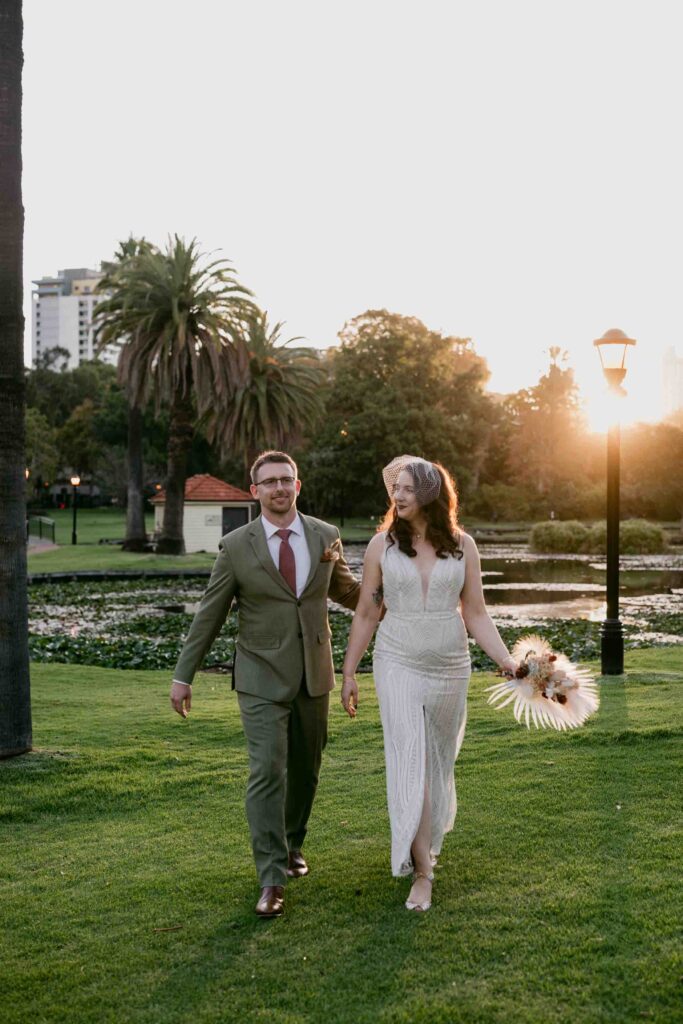 late aftenoon lights micro-wedding relaxed couple photos