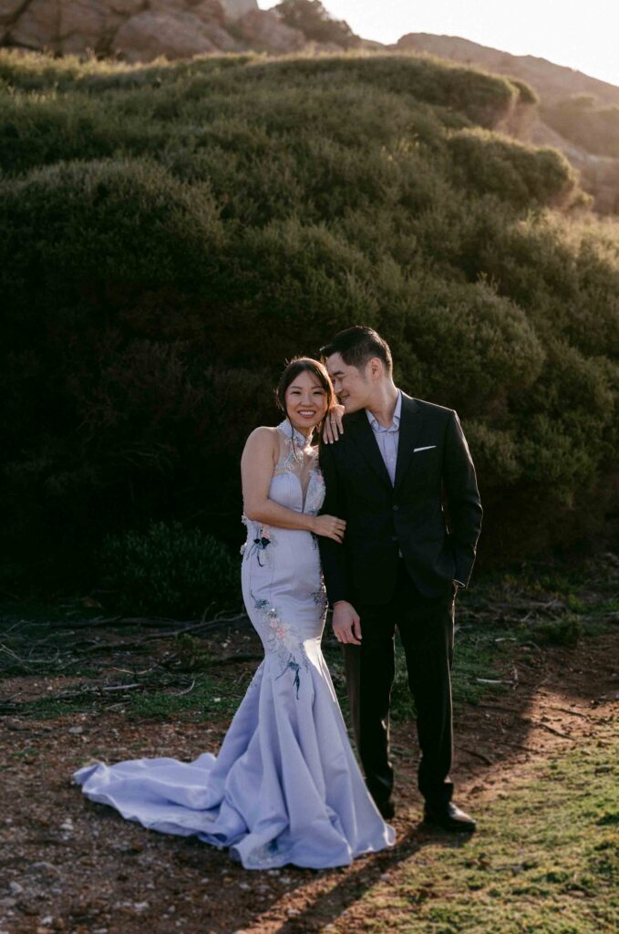 couple classic portrait on the way to sugarloaf rock