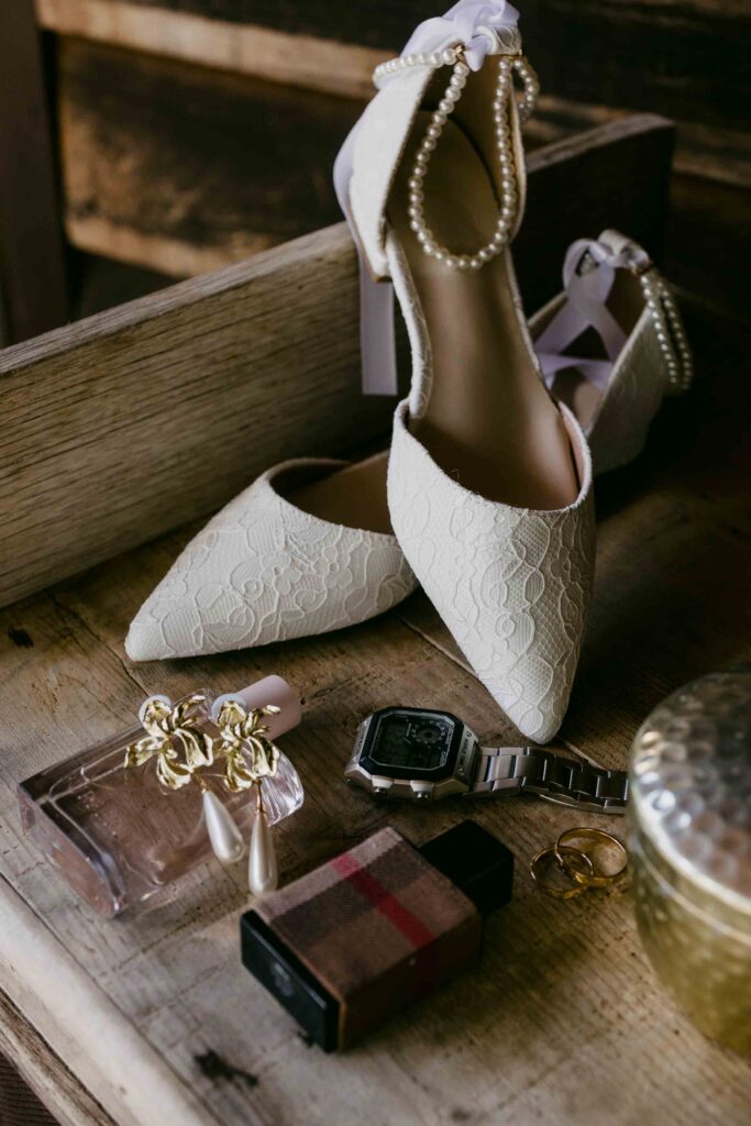 wedding details shoes and accessories